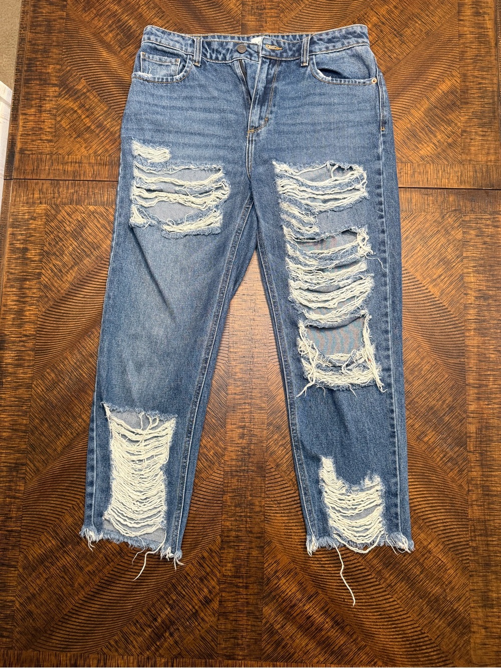 Cello Women's Distressed Jeans - Size 9 - Ripped Stretch Denim - Frayed Hem
